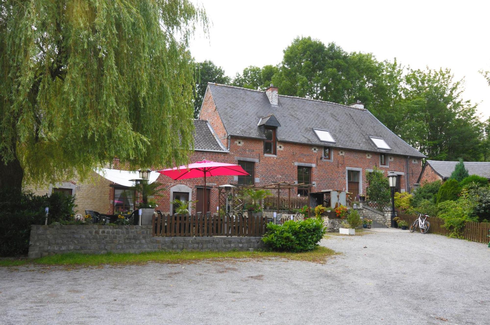 Hotel Restaurant La Ferme De Grambais Nivelles Exterior foto
